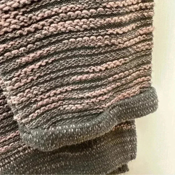H&M Marled Sweatshirt Pullover Grey & Pink Size  Medium - Picture 3 of 16
